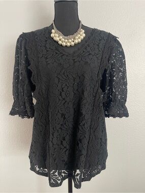 Black Lace Short-Sleeve Women's Top